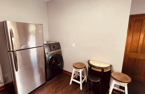 Dalton Apartment | Charming 3-bedroom apartment in cool Dalton with AC, WiFi