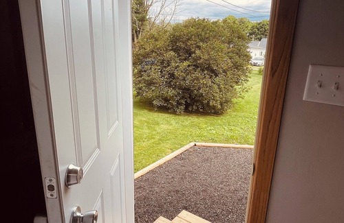 Dalton Apartment | Charming 3-bedroom apartment in cool Dalton with AC, WiFi