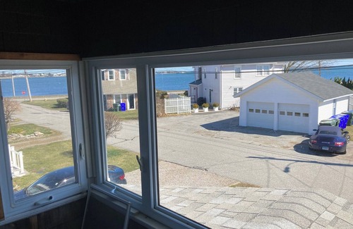 Groton Long Point Cottage | Charming 3-bedroom beach cottage on Groton Long Point with water views