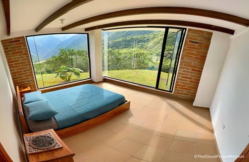 Pomasqui Bed & Breakfast | Charming 3-bedroom bed & breakfast in the mountains outside of Quito with WiFi