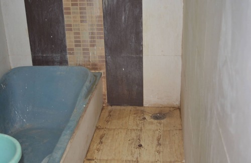 Gwalior House | Charming 3-bedroom bungalow with AC, fitness room in wonderful Gwalior