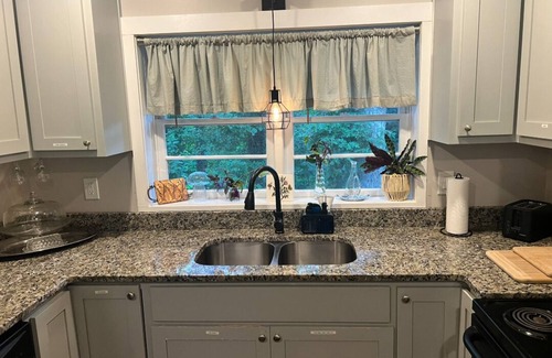 Morganton Cottage | Charming 3-bedroom cottage in beautiful Morganton, GA