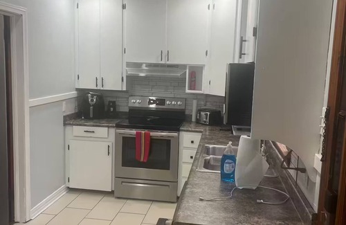 Mobile Cottage | Charming 3-bedroom cottage with WiFi, AC nears parks and shopping