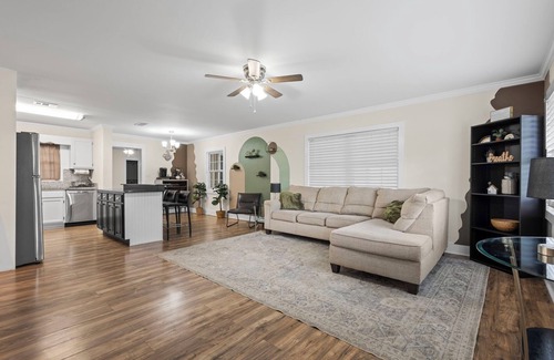 Foley Cottage | Charming 3-bedroom cottage with WiFi and AC in Foley