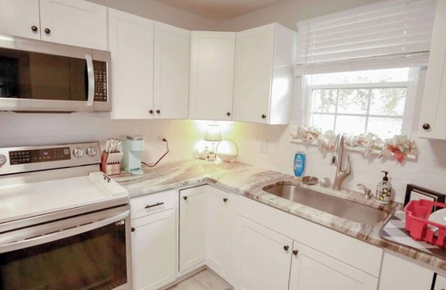 Gracewood Other | Charming 3-bedroom farmhouse with Longhorns and Chickens! 30 Acres of Land