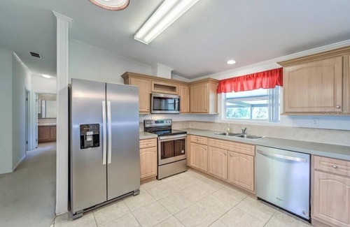 Fish Hawk House | Charming 3 Bedroom Farm Retreat in Lithia