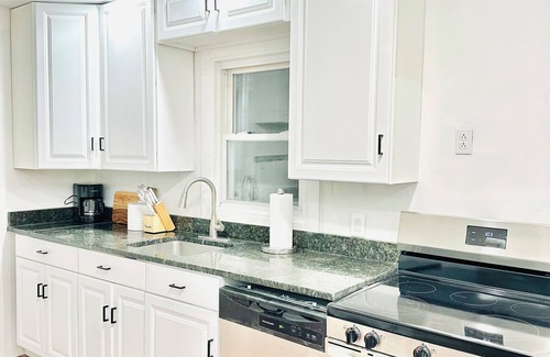 Groveton House | Charming 3-bedroom house in delightful Alexandria