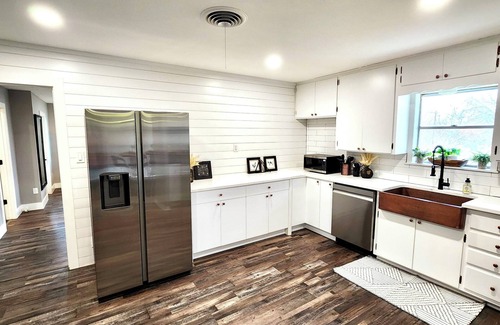 Georgetown House | Charming 3-bedroom home in Georgetown just minutes from the historic Town Square
