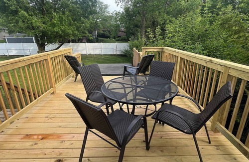 Janesville House | Charming 3-bedroom house with Hot Tub
