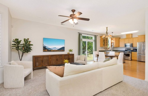 West Seventh House | Charming 3-bedroom house in Saint Paul with AC, WiFi