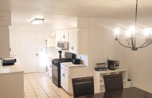 Springdale House | Charming 3-bedroom house in amazing Springdale