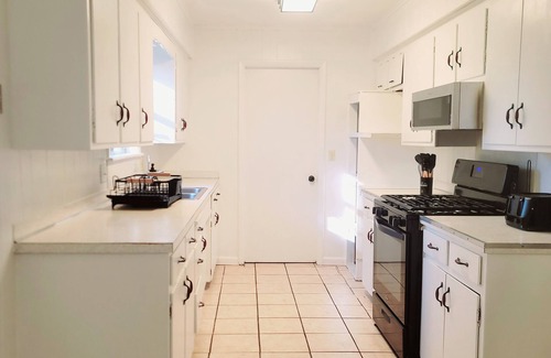Springdale House | Charming 3-bedroom house in amazing Springdale