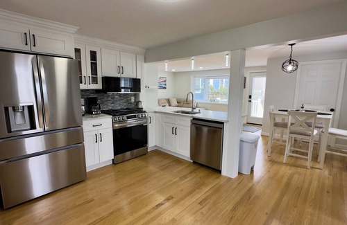 Fairfield House | Charming 3-bedroom house with WiFi, AC in serene Fairfield
