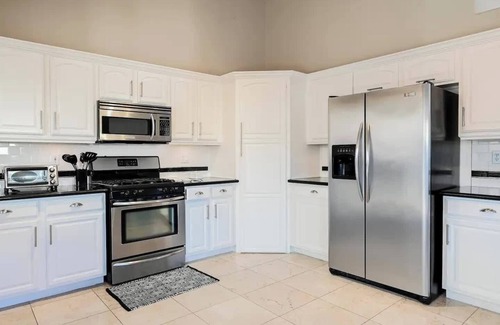 Southfork House | Charming 3-bedroom house Fully Furnished with Pool Near Vegas Strip