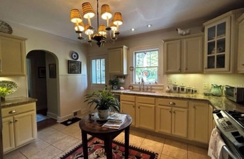 Lewisburg House | Charming 3 bedroom home