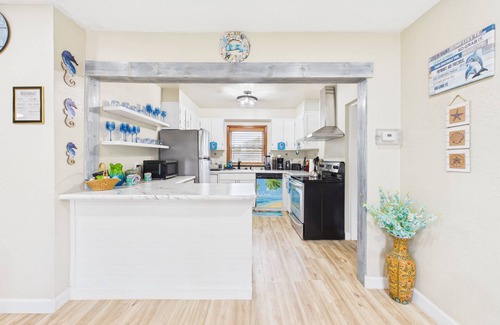 Melbourne House | Charming 3-bedroom house with AC, WiFi in fantastic Melbourne