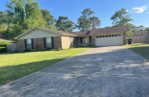 Northeast Pensacola House | Charming 3-bedroom house in delightful Pensacola with Pool