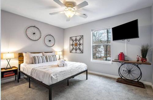 Ashland House | Charming 3-Bedroom Home in Heart of Ashland