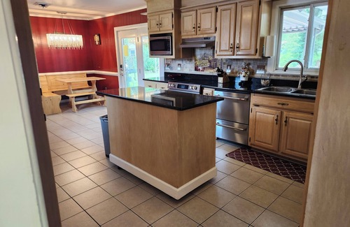 Hampton House | Charming 3-Bedroom Home with Private In-Ground Pool Oasis in Hampton, VA