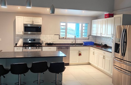 St. John's House | Charming 3-bedroom house with a view of St John's harbor, AC, WiFi, and parking