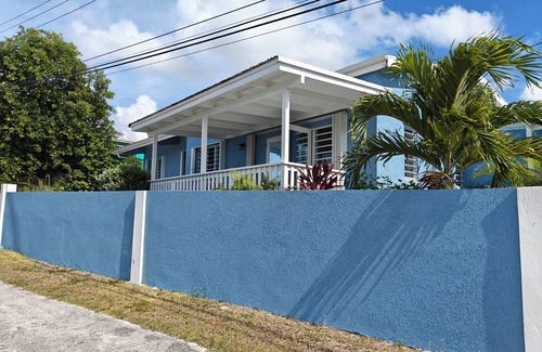 St. John's House | Charming 3-bedroom house with a view of St John's harbor, AC, WiFi, and parking