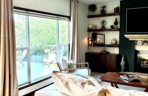 Cochrane House | Charming 3-bedroom house with AC and WiFi in Cochrane