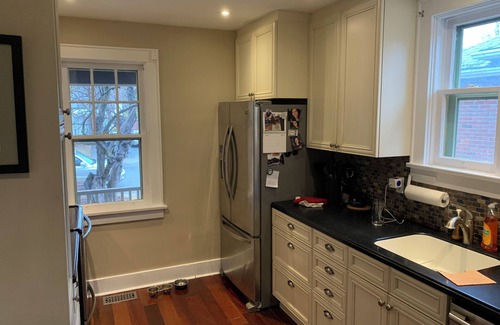Sunnyside House | Charming 3-bedroom house very close to downtown Kingston, KGH and Queens.