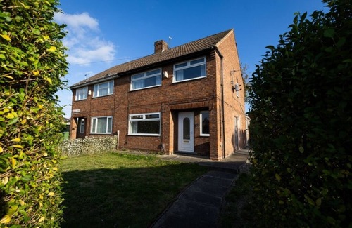 Thornaby On Tees House | Charming 3-bedroom house with WiFi and free parking within compound in Thornaby