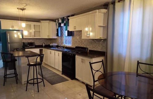 Salt Gut House | Charming 3-bedroom house in Boscobel , with WiFi access. 15 minutes fr Ocho Rios