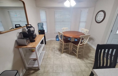 Converse House | Charming 3-bedroom house close to highways, restaurants, and shopping,