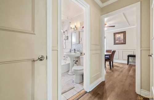 Evanston House | Charming 3-bedroom house with cinema room massage chair in peaceful Evanston
