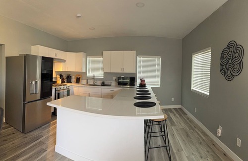 Redlands House | Charming 3-bedroom house in wonderful Redlands with AC, WiFi
