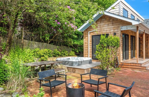 Fire Island Pines House | Charming 3-bedroom house with AC and Hot Tub in the Pines