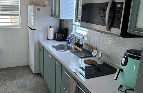 Arecibo House | Charming 3-bedroom house in Arecibo with WiFi and AC