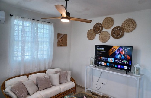 Bajura House | Charming 3-bedroom house with WiFi and AC and great views in Isabela