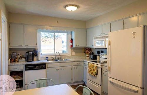 Corydon House | Charming 3-bedroom house in historic Corydon, Indiana