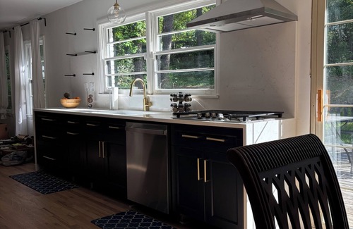 Clairmont Heights House | Charming 3-bedroom house with AC, WiFi in welcoming Decatur