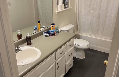 Chamberino House | Charming 3-bedroom house in enjoyable El Paso with WiFi, AC