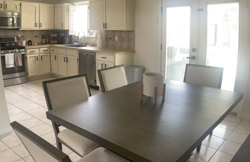 Sun Ridge South House | Charming 3-bedroom house with AC and Wi-Fi in enchanting El Paso