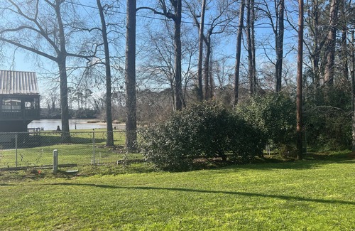 Lake Houston House | Charming 3-bedroom house with WiFi and AC in fabulous Huffman on Lake Houston