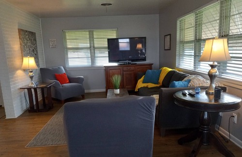 Killeen House | Charming 3-bedroom house in Killeen with AC, WiFi