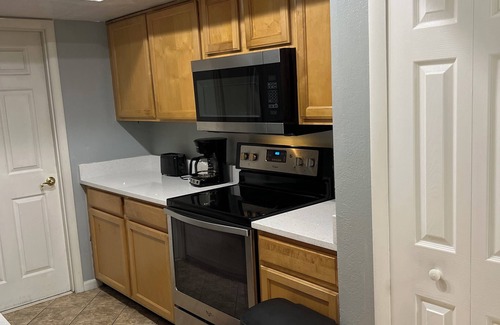 Oak Ridge House | Charming 3-bedroom house with WiFi and AC in fabulous Orlando