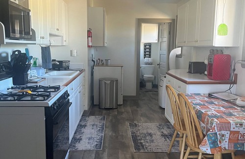 Garden County House | Charming 3-bedroom house in wonderful town of Oshkosh, family and pet friendly!
