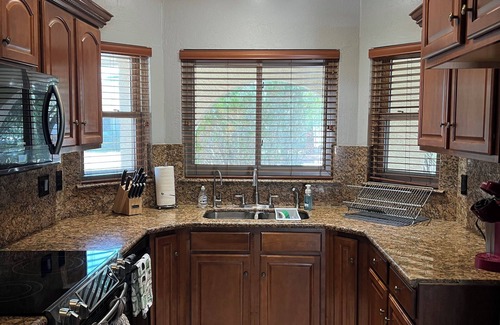 Deer Valley House | Charming 3-bedroom house with AC, WiFi in phenomenal Phoenix