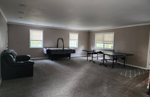 Romulus House | Charming 3-bedroom house in Romulus with a beautiful country setting