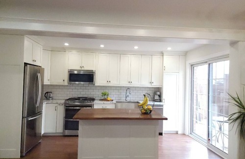 Barrie House | Charming 3-bedroom house with WiFi, AC in delightful Barrie
