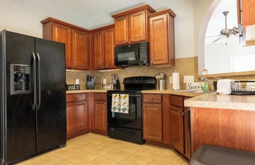 Byron House | Charming 3-bedroom house in small-town Byron with WiFi, AC, and patio seating.