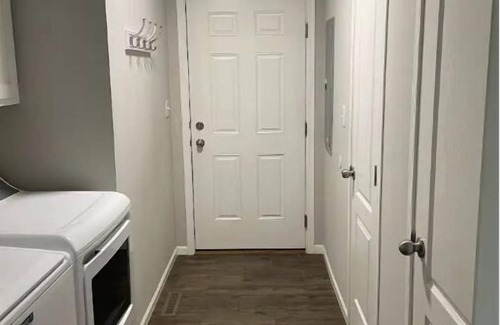 Lander House | Charming 3-bedroom house with AC, WiFi in beautiful Lander