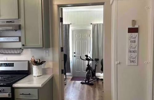 Lufkin House | Charming 3-bedroom house with WiFi, AC in welcoming Lufkin