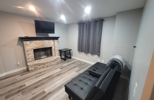 Omaha House | Charming 3 Bedroom House with Firepit in West Omaha